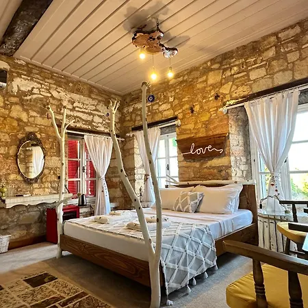 Marissa Boutique Cesme