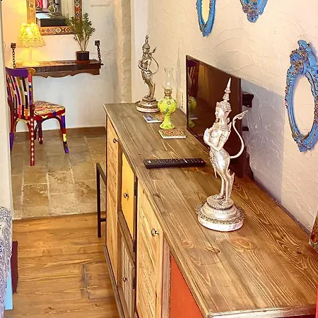 Отель Marissa Boutique