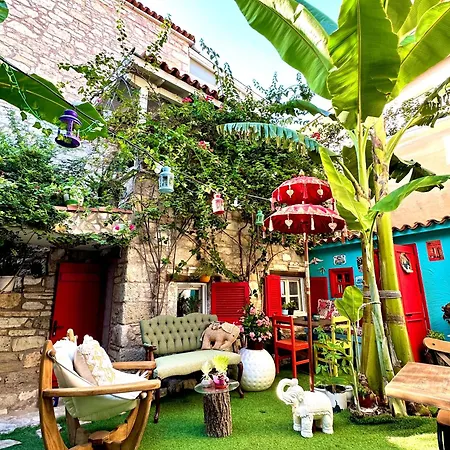 Отель Marissa Boutique